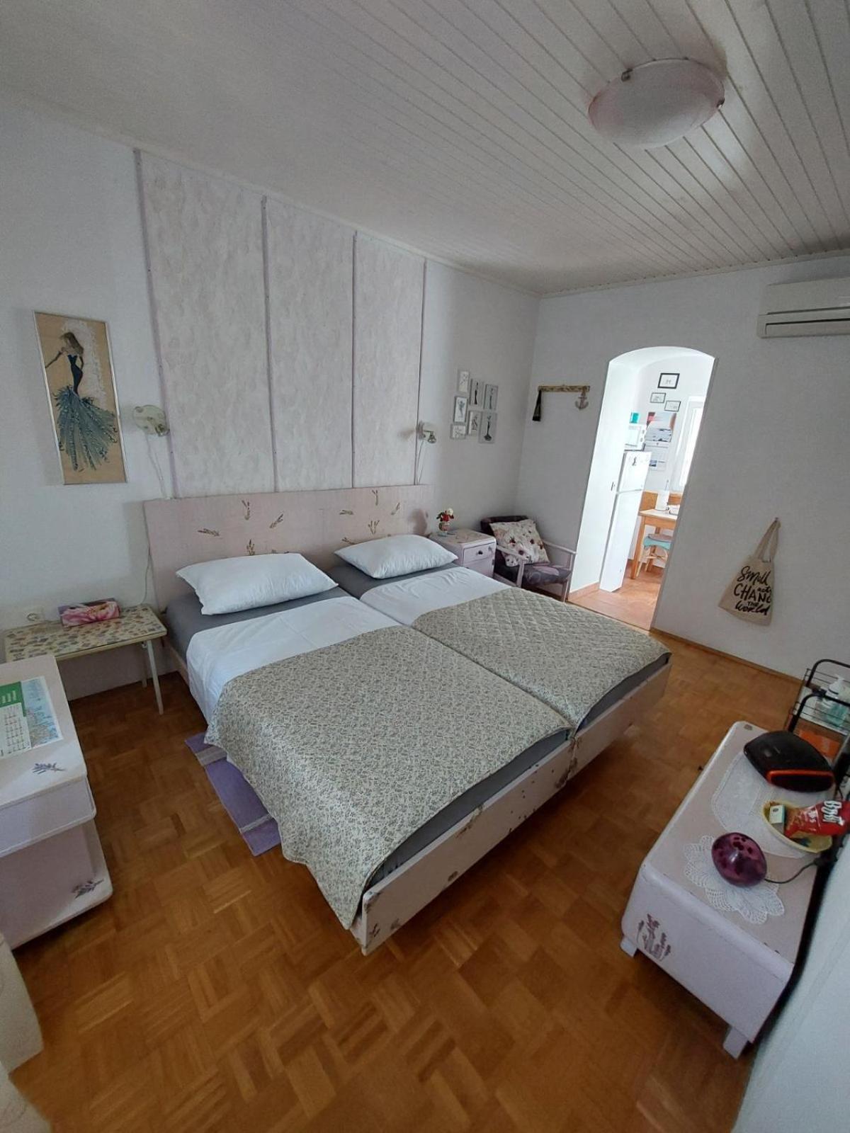 Apartment Karo